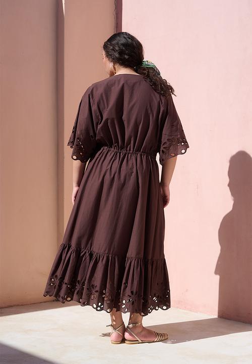Me&B - Kimono Sleeve Tiered Anglaise Dress - Choc
