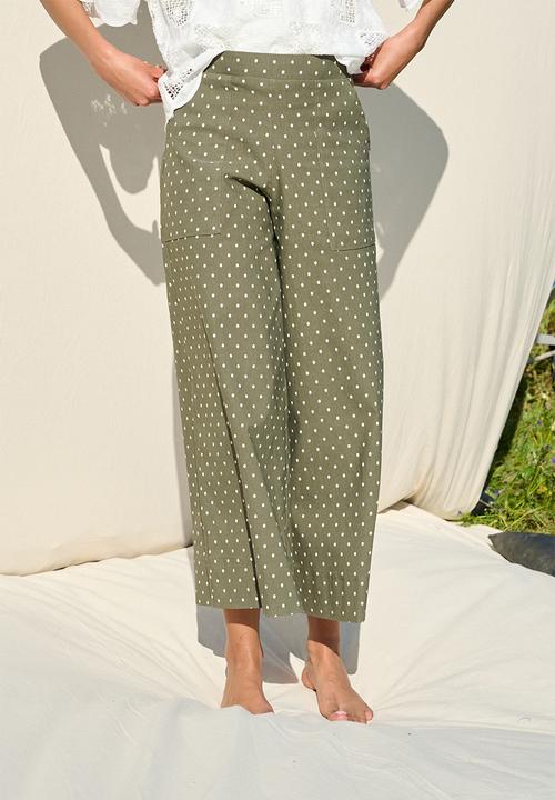 Me&B - Plus Bengaline Wide Leg Crop Pant - Green