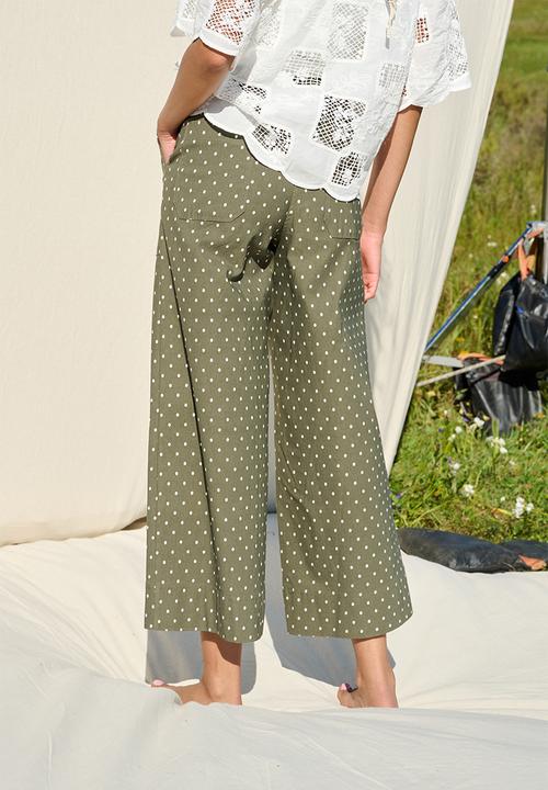 Me&B - Plus Bengaline Wide Leg Crop Pant - Green