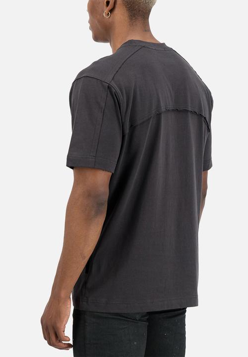 S.P.C.C - Recon Branik Tee  - Charcoal