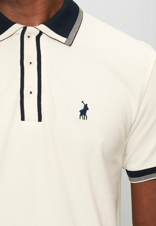 POLO - Mens tipped pique short sleeve golfer - white