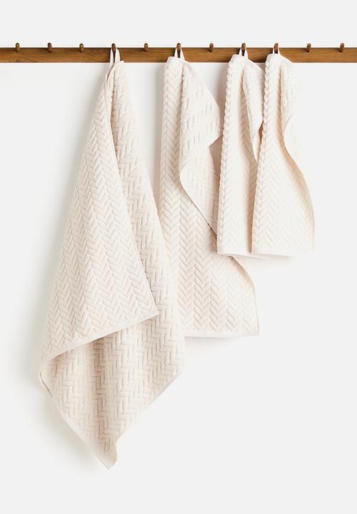 H&M - Textured bath towel - cream