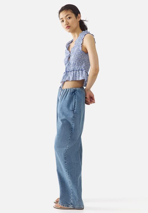 H&M - Tie-detail smocked top - blue/floral