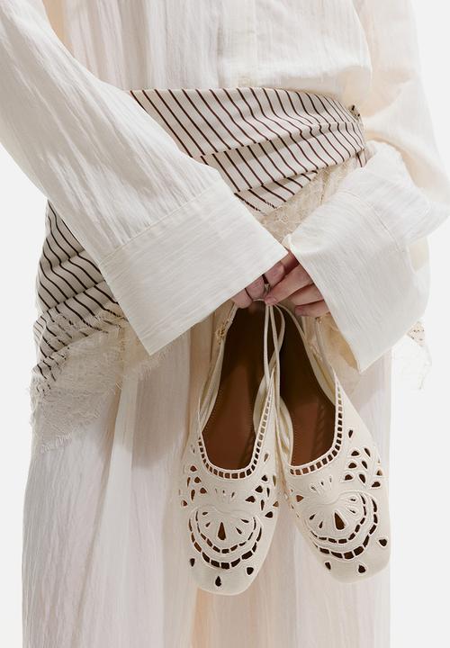 H&M - Broderie anglaise slingbacks - cream