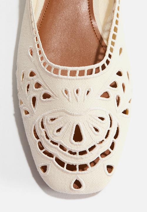 H&M - Broderie anglaise slingbacks - cream