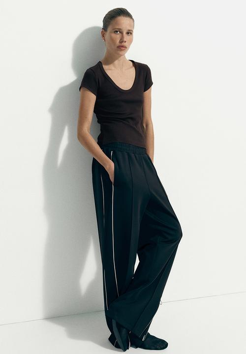 H&M - Ribbed scoop-neck T-shirt - dark brown