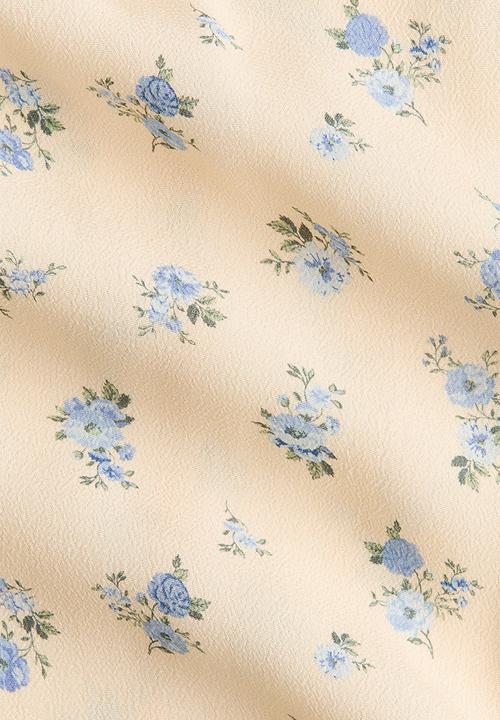 H&M - Flared-skirt viscose dress - light yellow/floral