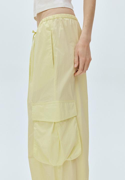 H&M - Balloon cargo trousers - light yellow-green