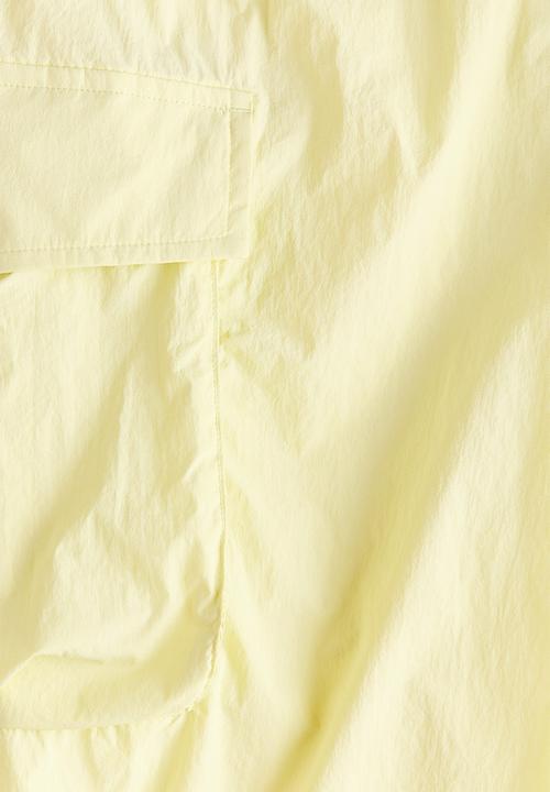 H&M - Balloon cargo trousers - light yellow-green