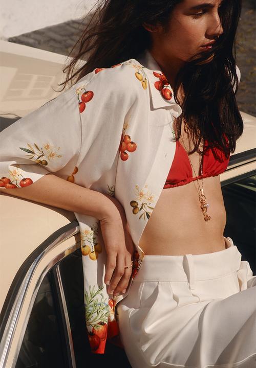 H&M - Oversized linen-blend shirt - cream/tomatoes