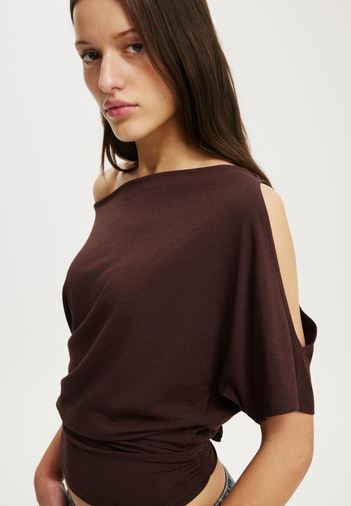 Cotton On - Cold Shoulder Short Sleeve - Dark Oak