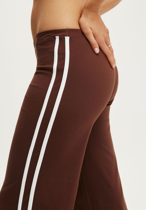 Cotton On - Ultra Soft Low Rise Straight Leg Pant - Chestnut/White