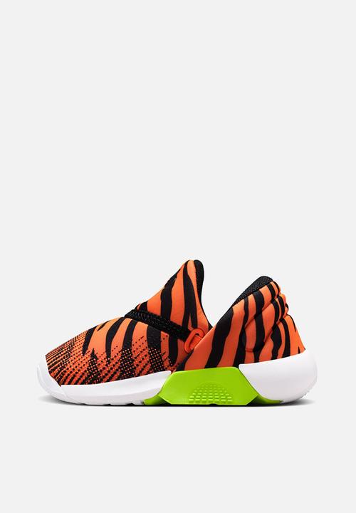 Nike - Nike swoosh go toddler - total orange/black/ volt/white