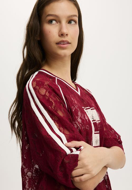 Cotton On - The Raglan Graphic Jersey Tee - 5/Cherrywood