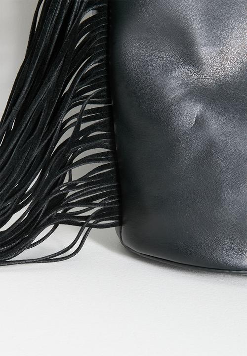 Tessa Design - Vale Fringed Bucket Bag With Chain Strap - Black