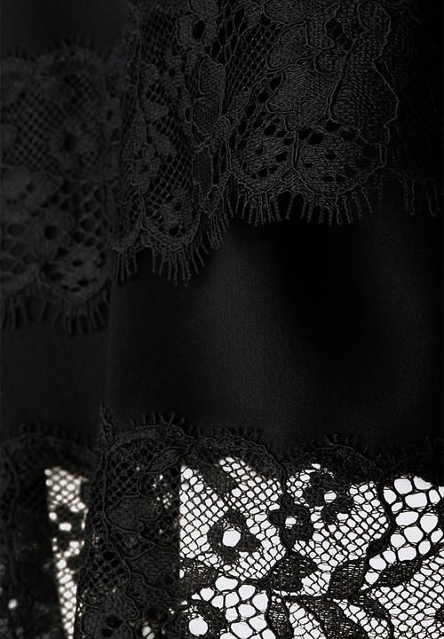 H&M - ELIE SAAB H&M: Layered lace-trimmed shorts - black
