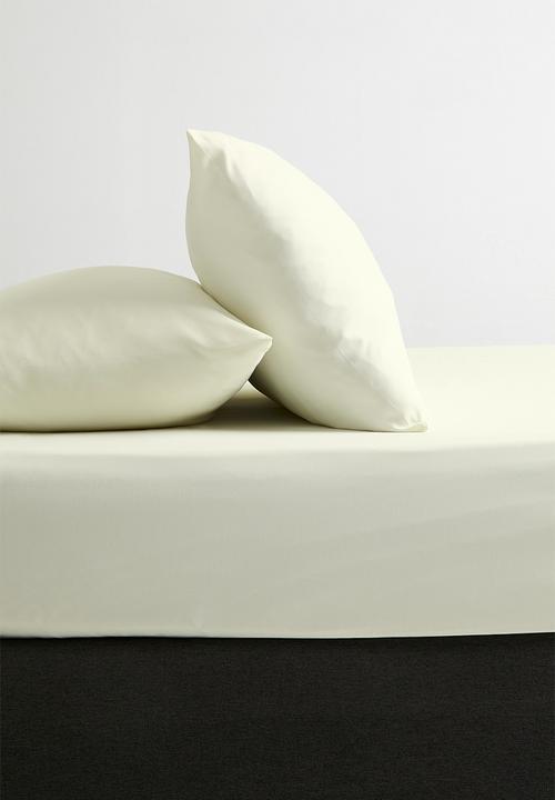 Sixth Floor - Recycled microfibre standard pillowcase set - Milk