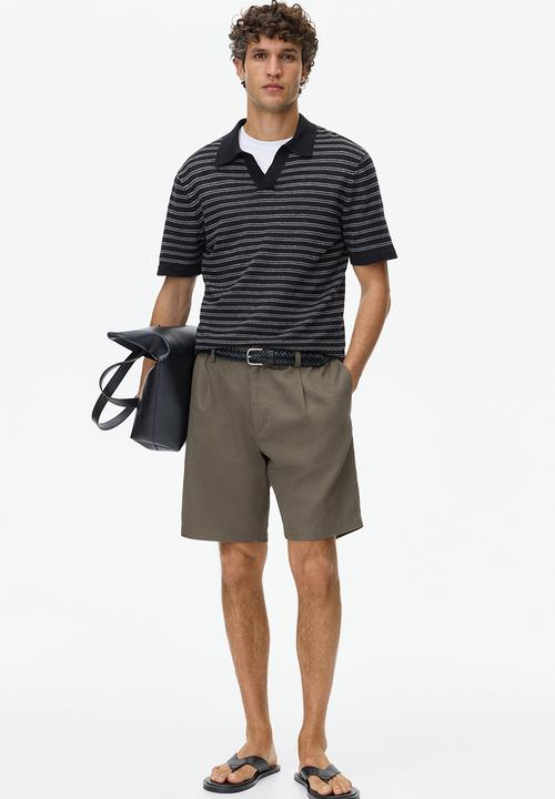 H&M - Regular fit linen-blend polo shirt - black/striped