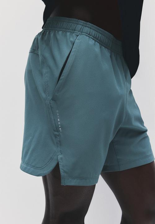 H&M - Sports shorts with drymove™ - frosty green