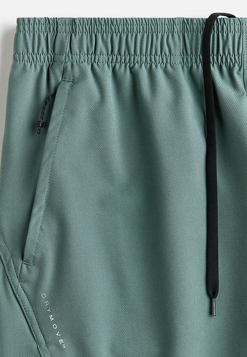 H&M - Sports shorts with drymove™ - frosty green