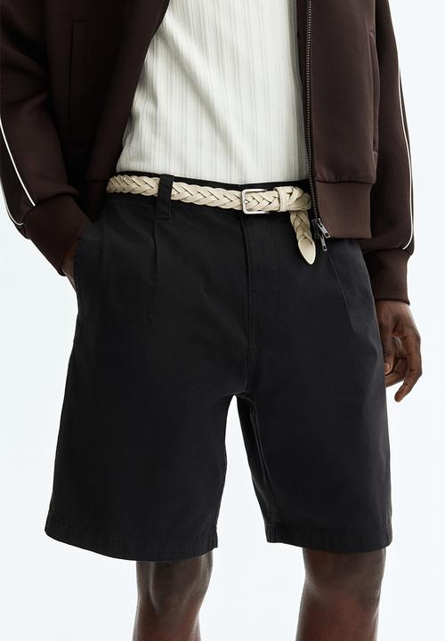 H&M - Relaxed fit cotton chino shorts - black