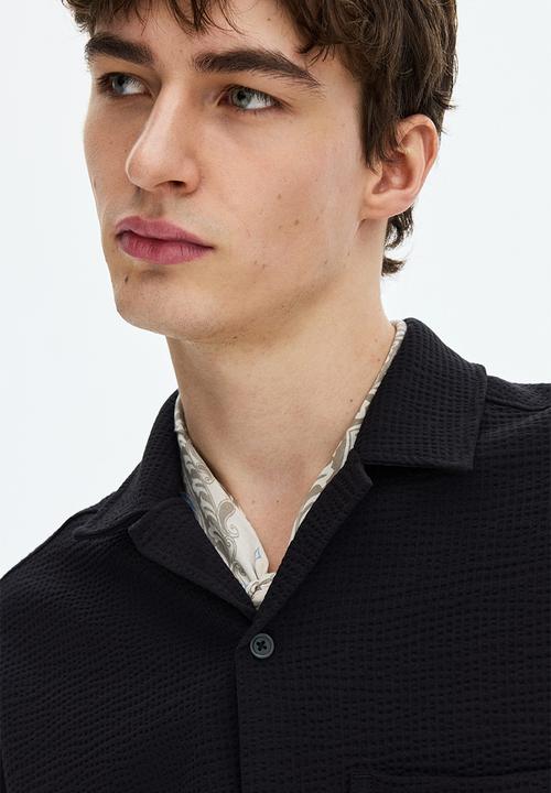 H&M - Relaxed fit waffled resort shirt - black