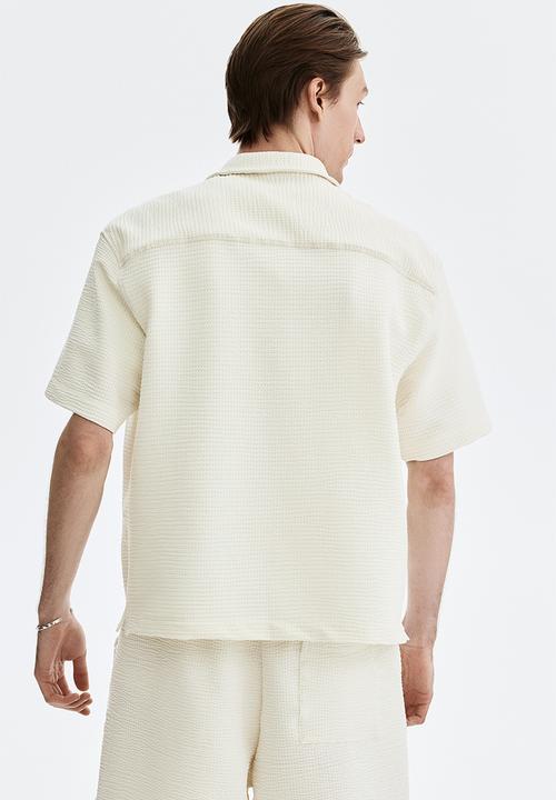 H&M - Relaxed fit waffled resort shirt - cream