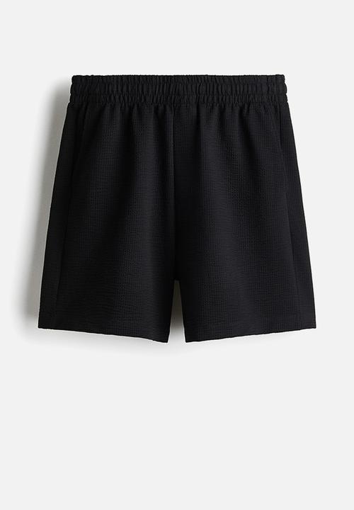 H&M - Relaxed fit waffled shorts - black