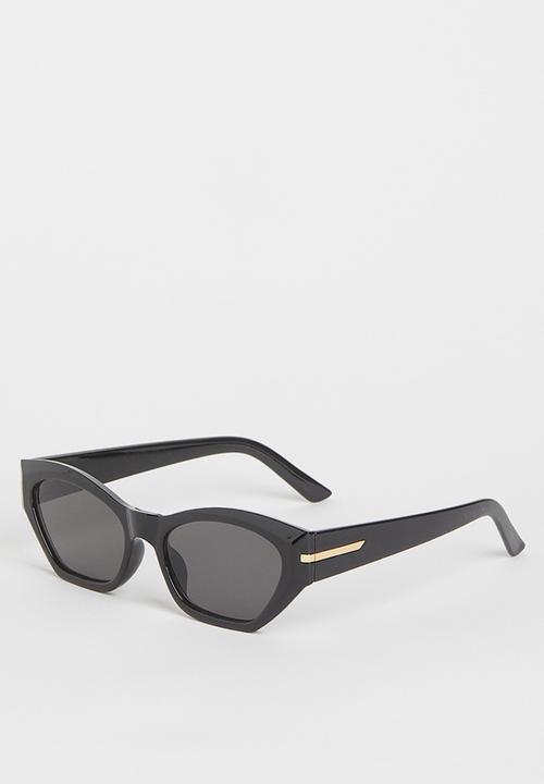 H&M - Cat-eye sunglasses - black
