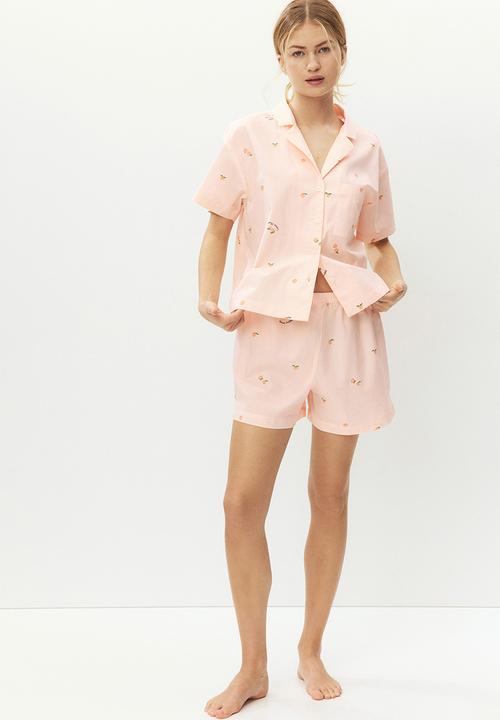 H&M - Pyjama shirt and shorts - light peach pink/apricots