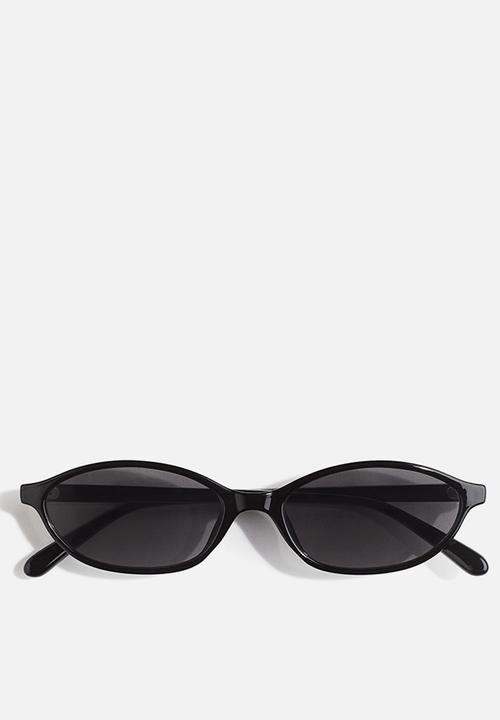 H&M - Oval sunglasses - black