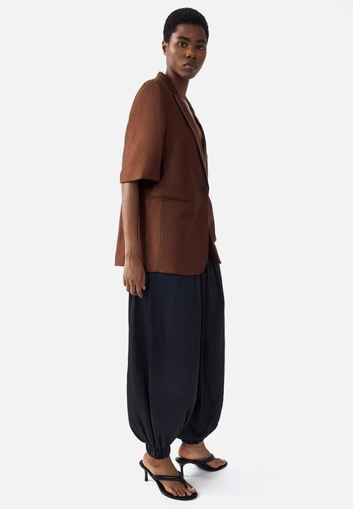 H&M - Short-sleeved blazer - dark rust brown