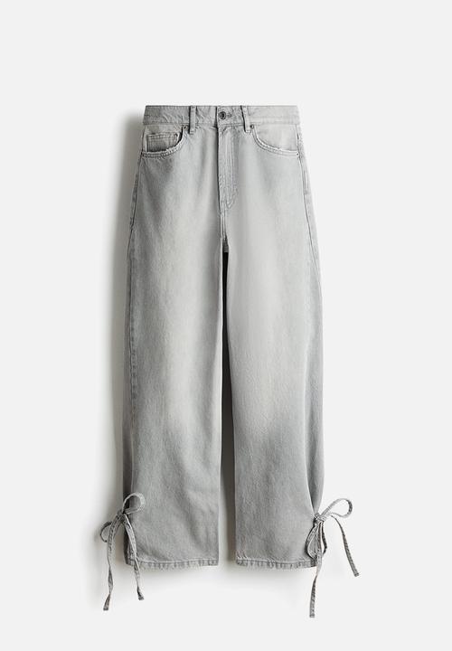 H&M - Barrel high waist ankle jeans - light denim grey