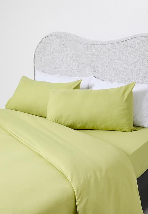 Sixth Floor - Recycled microfibre duvet set Meadow