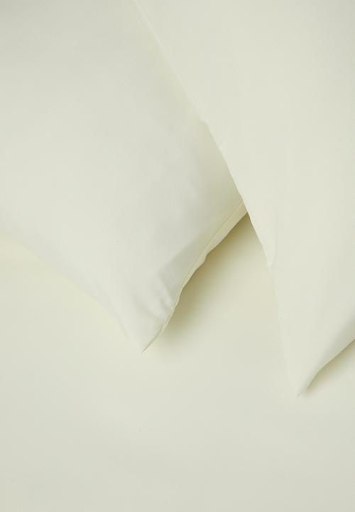 Sixth Floor - Recycled microfibre duvet set Milk