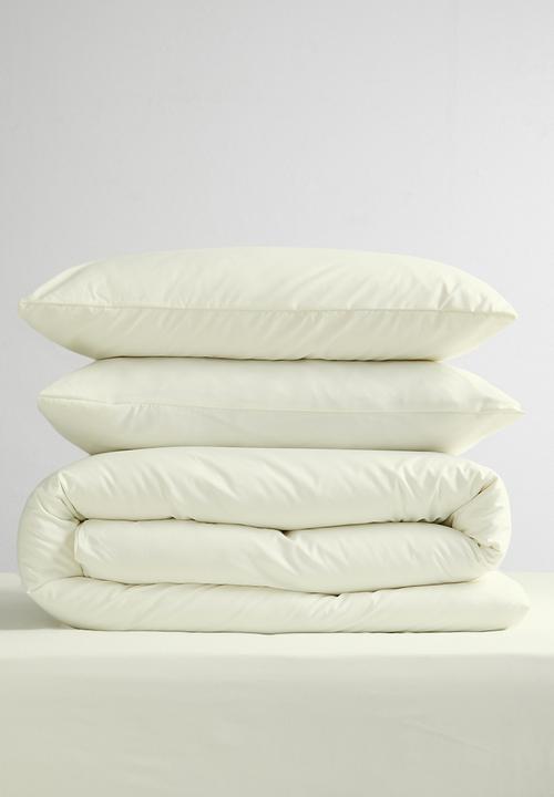 Sixth Floor - Recycled microfibre duvet set Milk