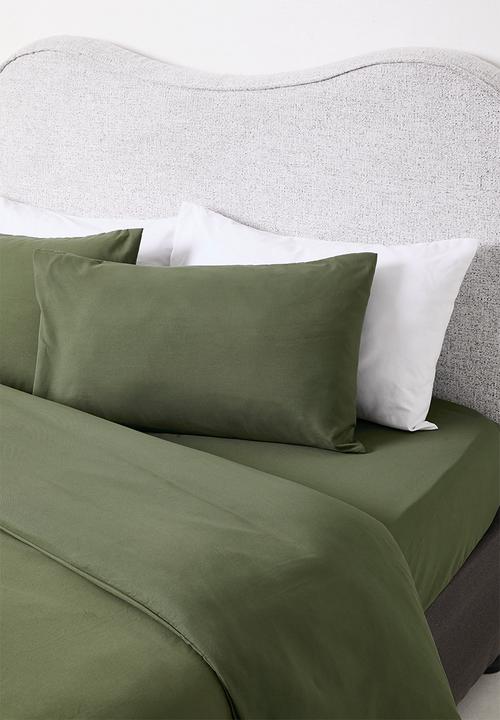 Sixth Floor - Recycled microfibre fitted sheet Olive