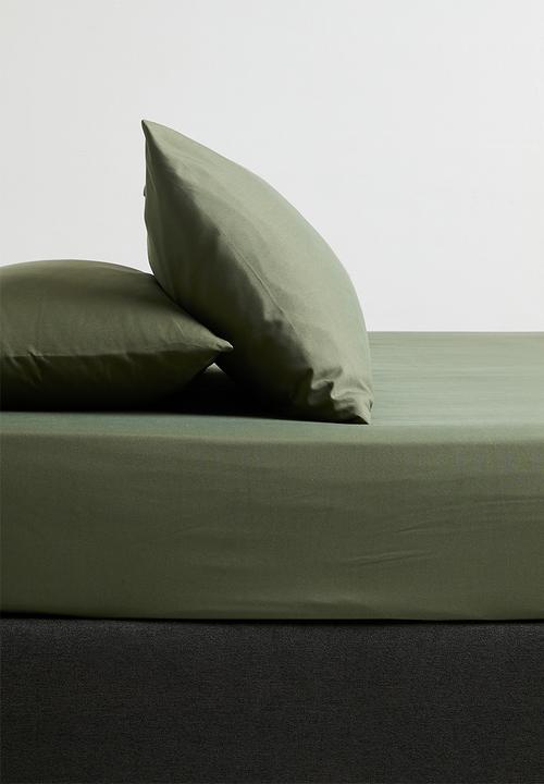 Sixth Floor - Recycled microfibre fitted sheet Olive