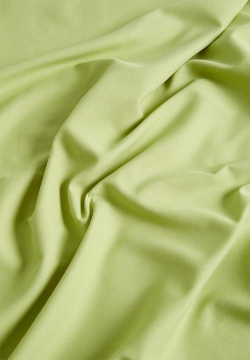 Sixth Floor - Recycled microfibre fitted sheet set Medow
