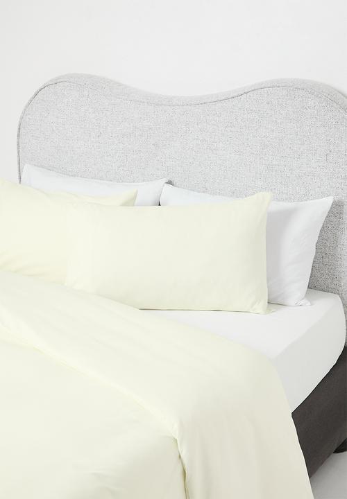 Sixth Floor - Recycled microfibre fitted sheet set Milk