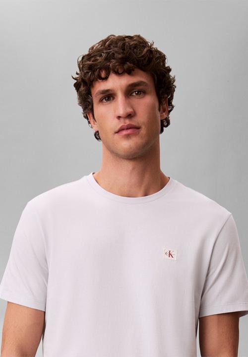Calvin Klein - Badge 30S Jersey Classic T-Shirt-Marble Gray - Marble Gray
