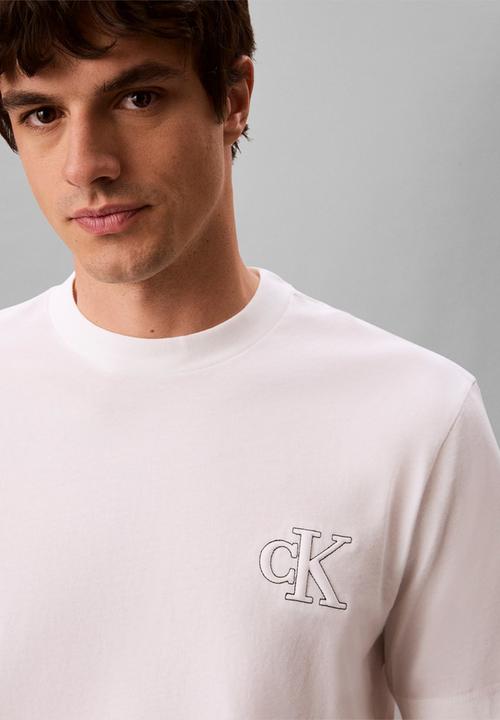 Calvin Klein - 30s Easy Monogram Puff Emb T-shirt - White