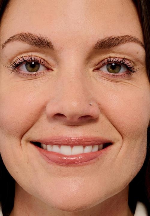 Benefit Cosmetics - The POREfessional Concealer -  8W DANCE Light-Medium Warm-Peach