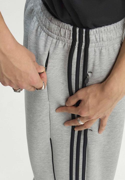 adidas Originals - Spacer Teamgeist 26 Cutline Open Hem Pants - Grey Heather/Blk