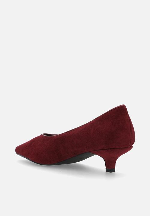 Raid London - Calla court heel - burgundy suede