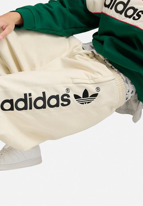 adidas Originals - adiSignature NY Joggers - Off White