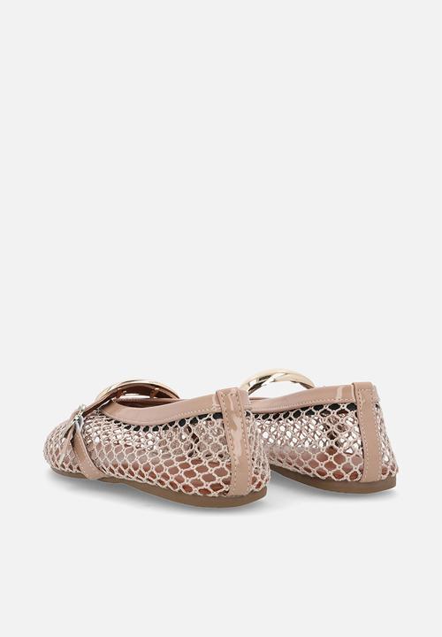 Pop Candy - Fishnet mesh ballet flats with gold accent - neutral