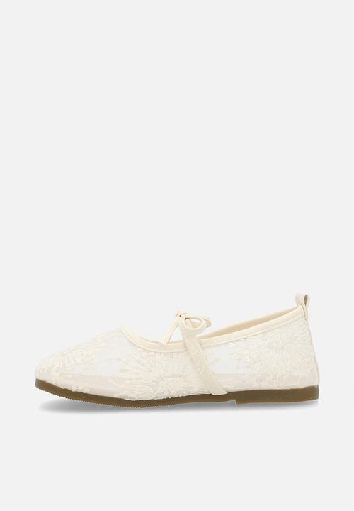 Pop Candy - Embroidered mesh square tip ballet flats - white