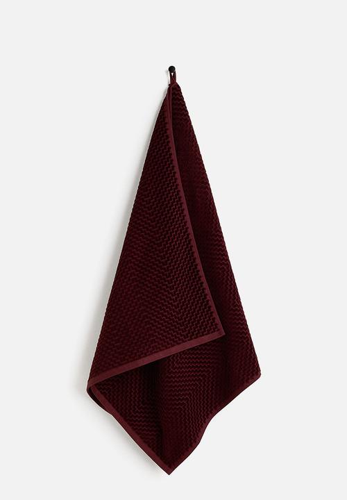 H&M - Textured bath towel - burgundy