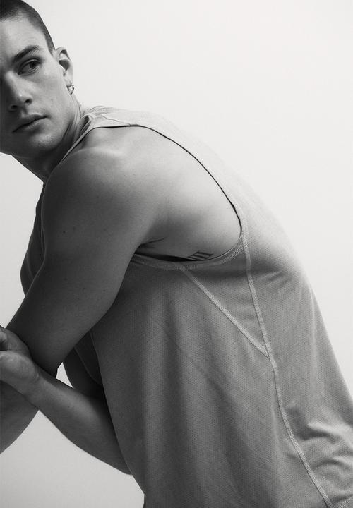 H&M - Regular fit sports vest top with drymove? - beige